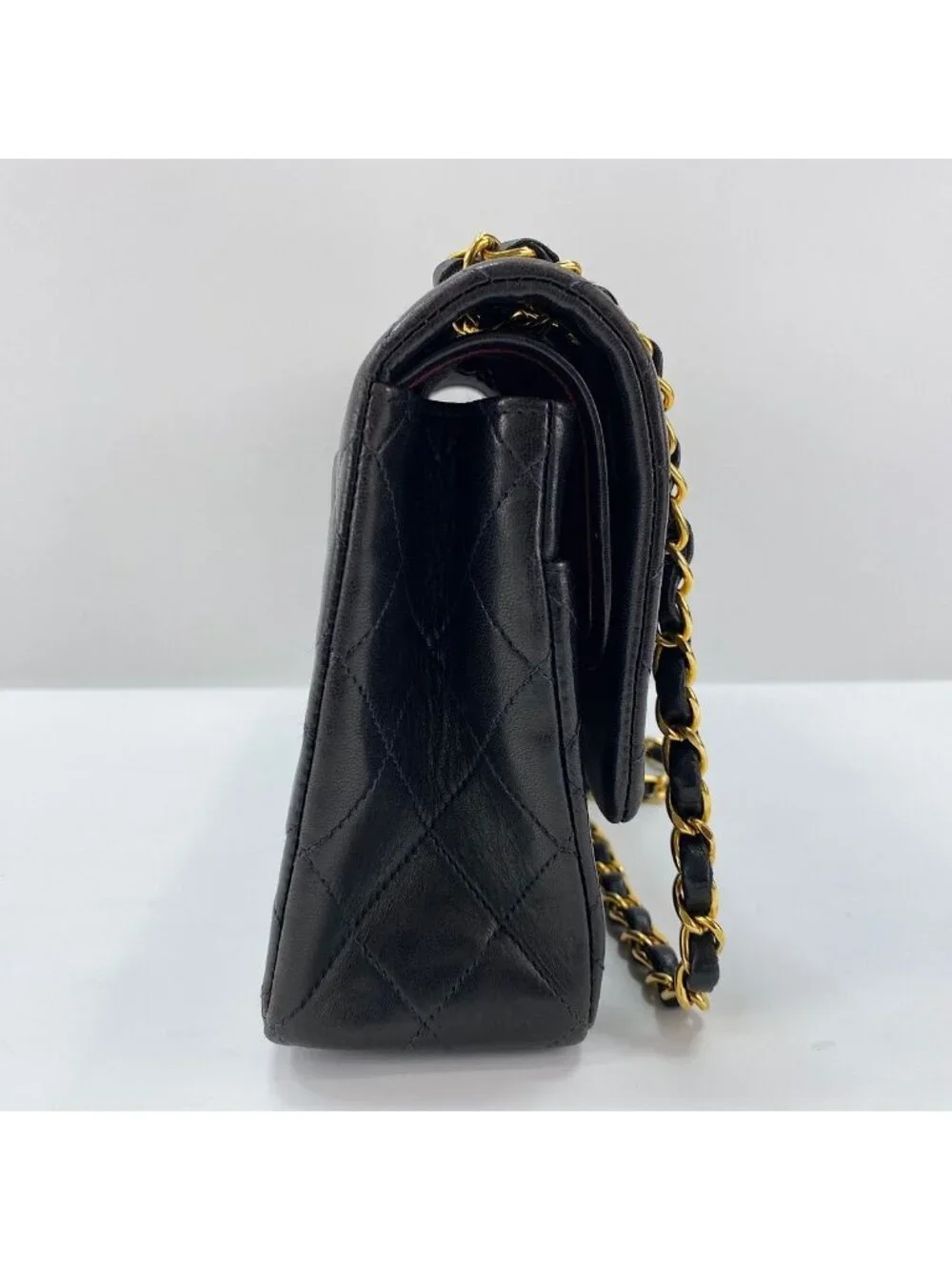 Chanel Shoulder Bag Quilted 25